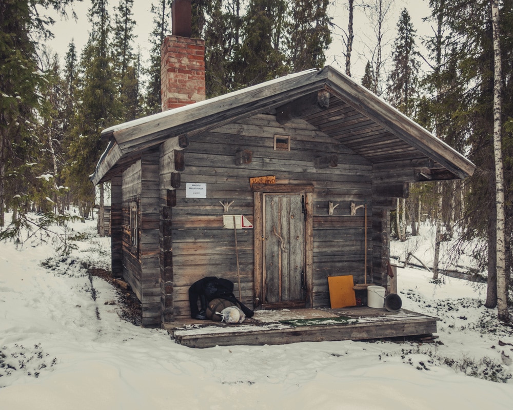 4.5.2021 Cabin in the woods at Pasmajärvi, Kolari.