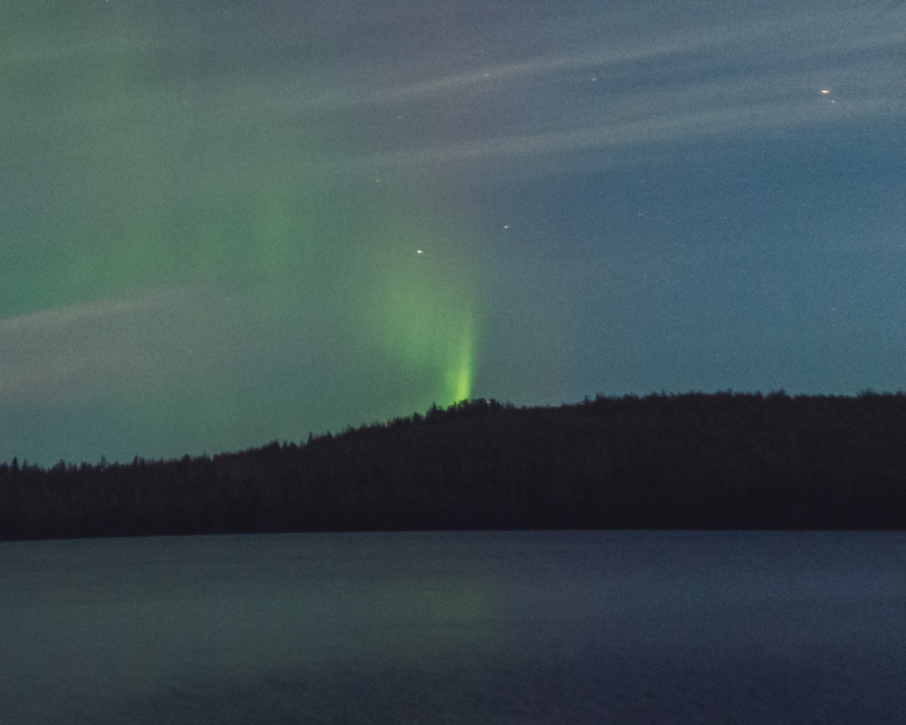 6.11.2020 northern light pillars at Arctic Circle.