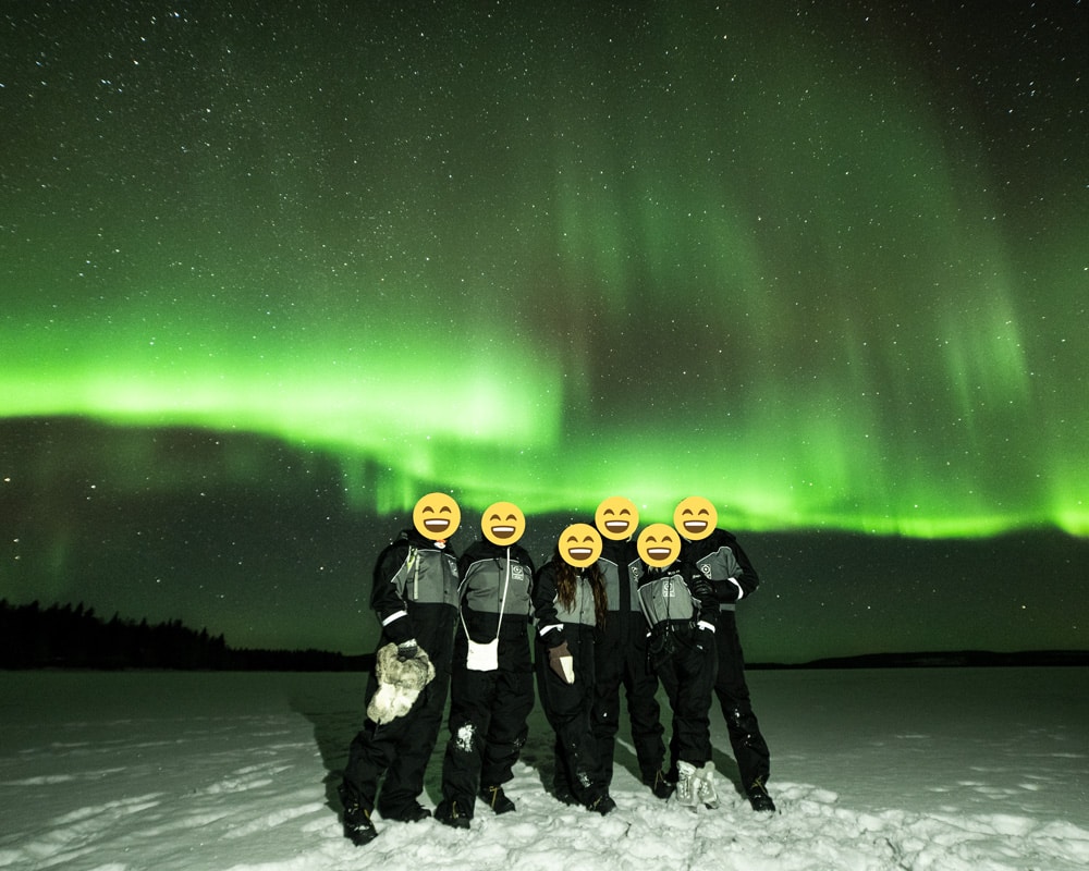 24.1.2022-northern-lights-group 24.1.2022 northern lights at Raanujärvi Finland