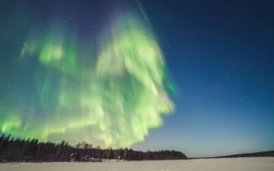 Speed of Light: The Dance of The Purple Northern Lights